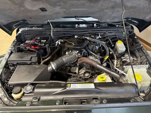 Used 2010 Jeep Wrangler Unlimited Sahara image 48