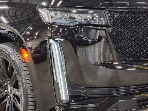 Used 2021 Cadillac Escalade ESV Sport Platinum AWD/4WD image 15