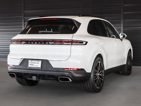 Certified 2024 Porsche Cayenne image 12