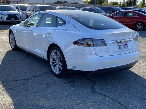 Used 2015 Tesla Model S 70 image 11
