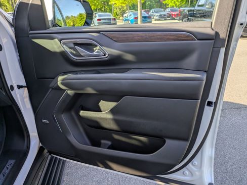 Used 2024 Chevrolet Tahoe High Country w/ Advanced Technology Package AWD/4WD image 39