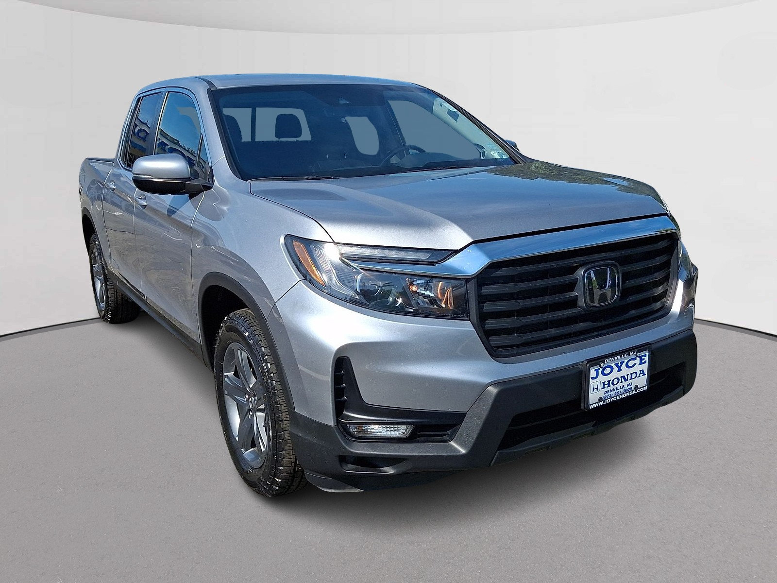 Certified 2023 Honda Ridgeline RTL image 2
