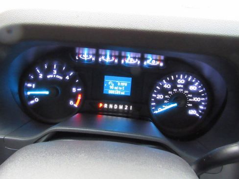 Used 2023 Ford E-450 and Econoline 450 Super Duty w/ Power Windows & Locks Group image 37