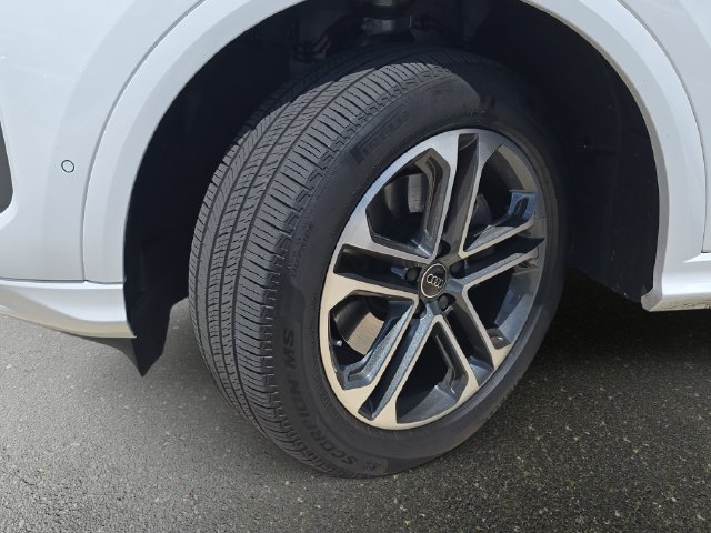 Used 2025 Audi Q5 Premium w/ Convenience Package AWD/4WD image 36