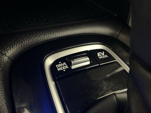 Used 2024 Toyota Corolla Cross AWD Hybrid image 33