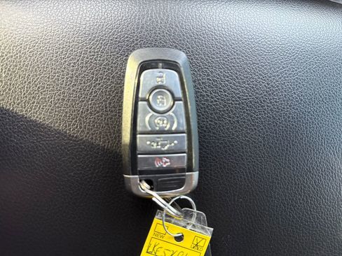 Used 2020 Ford F150 Lariat image 27