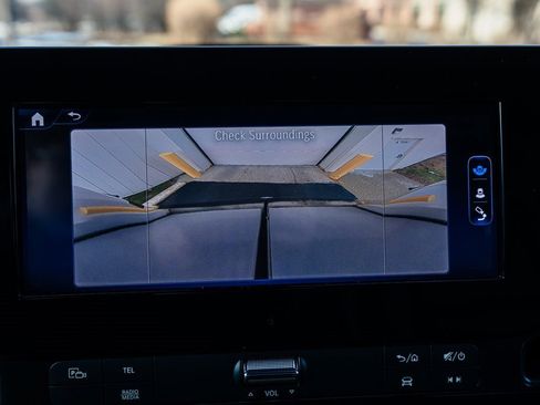 Used 2025 Mercedes-Benz Sprinter 2500 image 17