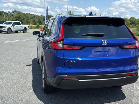 Used 2025 Honda CR-V EX image 9