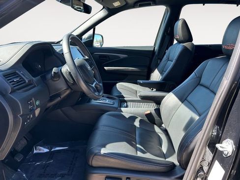 Certified 2023 Honda Passport TrailSport image 9