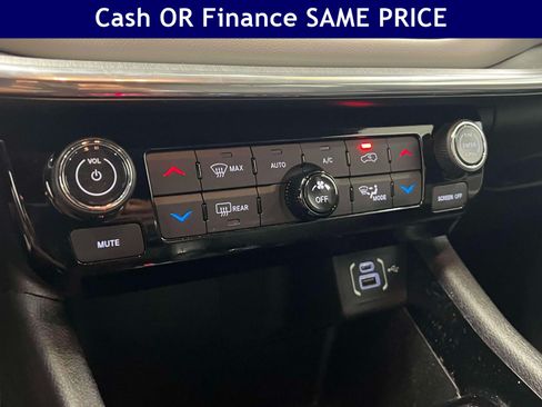 Certified 2023 Jeep Compass Limited w/ Elite Group AWD/4WD image 24