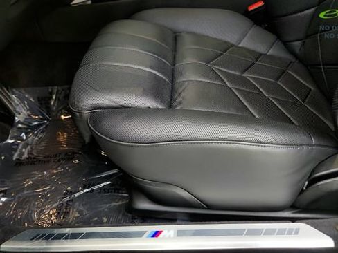 Used 2025 BMW i7 xDrive60 w/ Executive Package RWD image 49