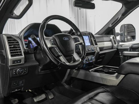 Used 2021 Ford F250 Platinum w/ FX4 Off-Road Package image 15