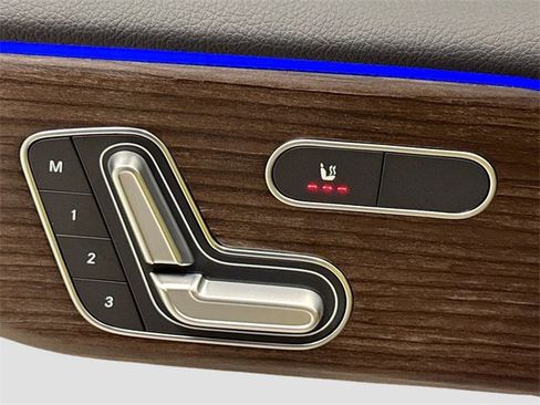 Certified 2025 Mercedes-Benz GLB 250 4MATIC image 20