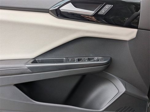 New 2026 Volkswagen Taos S image 25