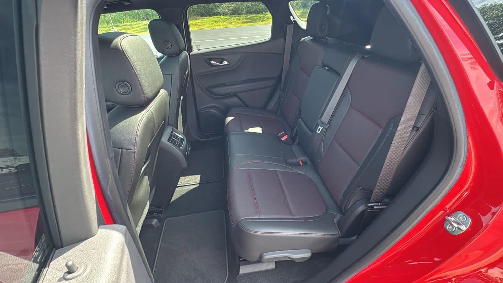 Certified 2019 Chevrolet Blazer RS w/ Sun and Wheels Package FWD image 27