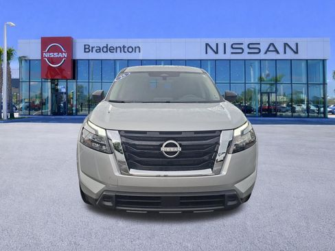 Certified 2025 Nissan Pathfinder S AWD/4WD image 2