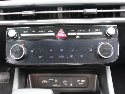Used 2025 Hyundai Tucson SEL FWD image 16