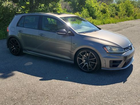 Used 2016 Volkswagen Golf R 4-Door AWD/4WD image 3