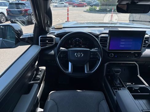 Used 2025 Toyota Tundra Limited AWD/4WD image 13