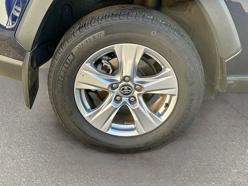 Used 2023 Toyota RAV4 XLE w/ Convenience Package image 29