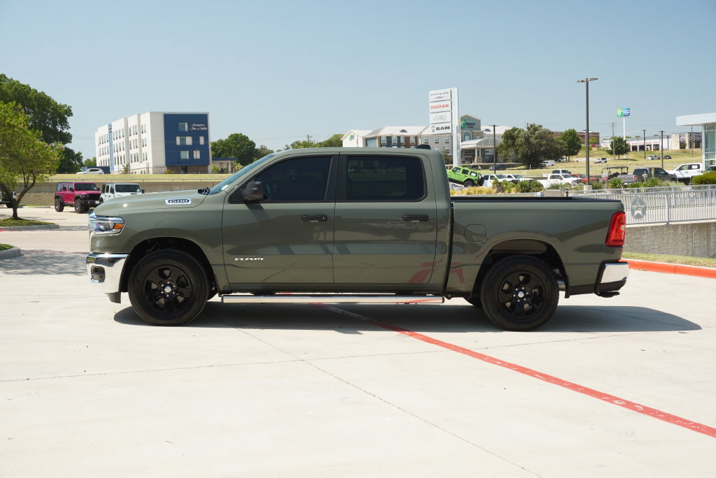 Used 2026 RAM 1500 Tradesman AWD/4WD image 2