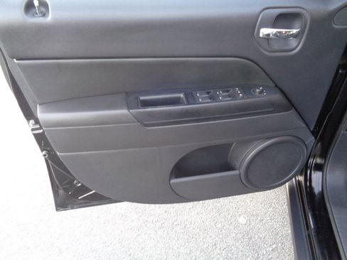 Used 2017 Jeep Patriot High Altitude image 20