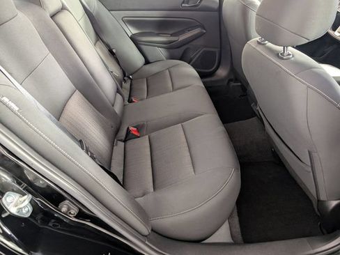 Used 2025 Nissan Altima 2.5 SV FWD image 28