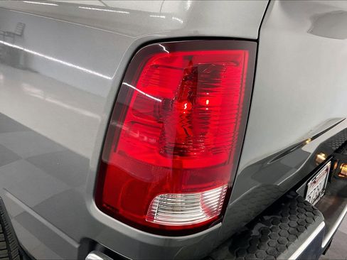 Used 2013 RAM 2500 Tradesman w/ Chrome Appearance Group image 28