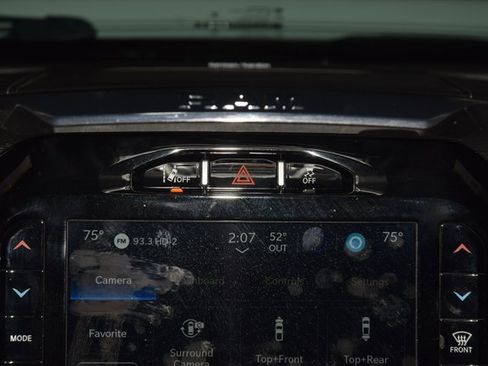 Used 2024 RAM 2500 Limited image 31