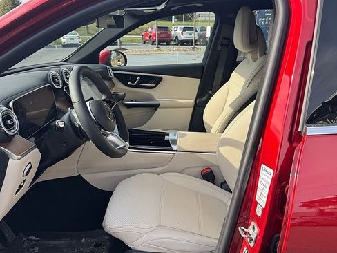Used 2023 Mercedes-Benz GLC 300 4MATIC image 17