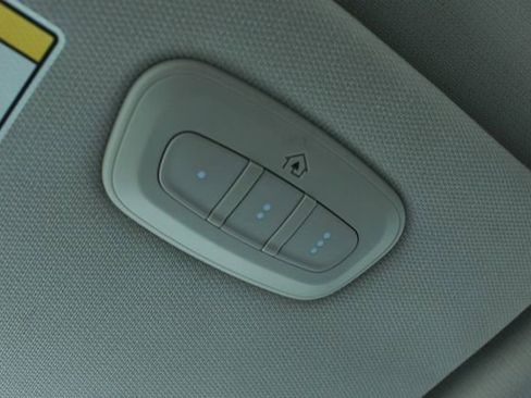 Used 2018 Jeep Cherokee Trailhawk image 30