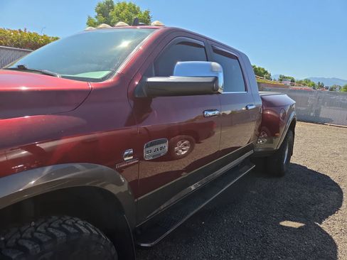 Used 2018 RAM 3500 Laramie Longhorn w/ Convenience Group AWD/4WD image 10