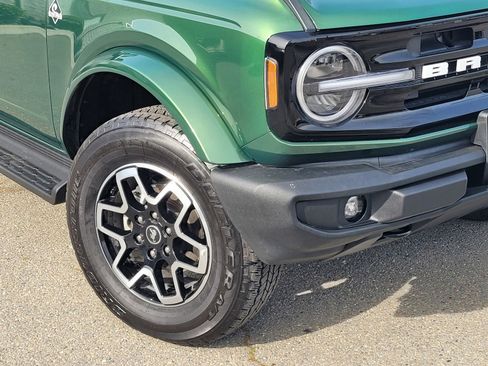 Used 2025 Ford Bronco Outer Banks image 9