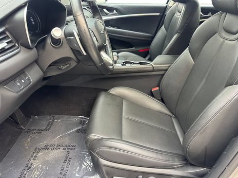 Used 2025 Genesis G70 2.5T RWD image 26