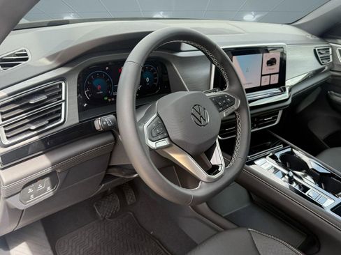 New 2026 Volkswagen Atlas Cross Sport SE image 4