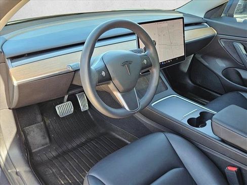 Used 2021 Tesla Model 3 Long Range AWD/4WD image 10