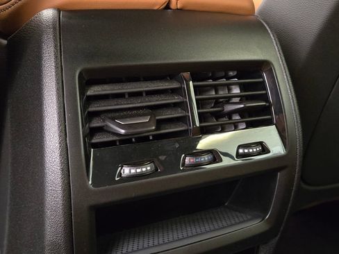 Used 2025 BMW X5 sDrive40i w/ M Sport Package RWD image 23