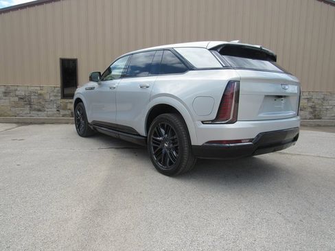 New 2025 Cadillac Escalade IQ Sport 1 w/ LPO, ONYX Package image 9