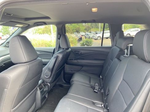 Used 2023 Honda Passport EX-L image 17