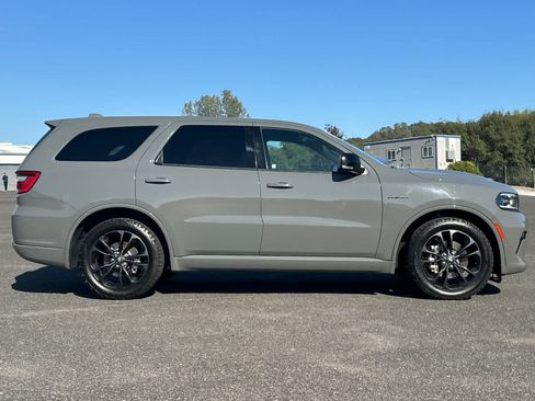 Used 2022 Dodge Durango R/T w/ Blacktop Package AWD/4WD image 2
