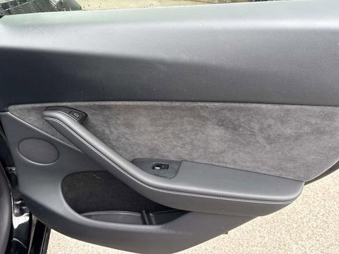 Used 2025 Tesla Model Y Long Range image 20