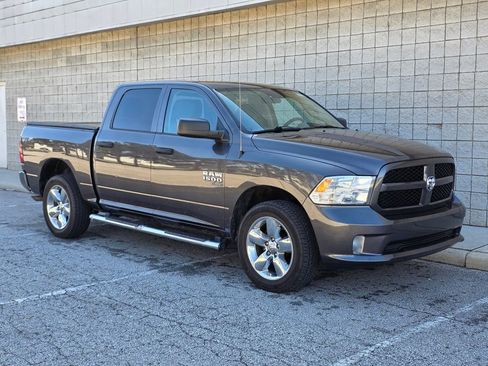 Used 2019 RAM 1500 Express w/ Express Value Package image 8