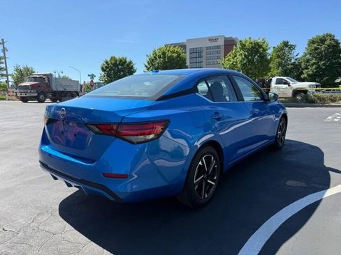 Used 2025 Nissan Sentra SV FWD image 7