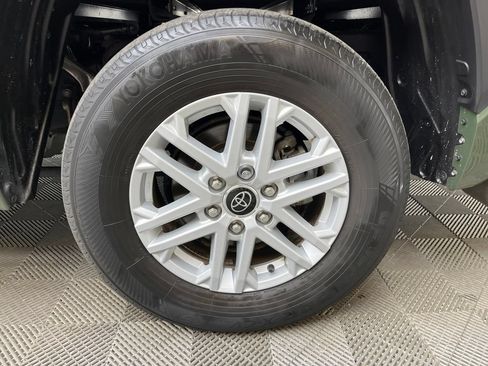 Used 2023 Toyota Tundra SR5 w/ SR5 Premium Package RWD image 30