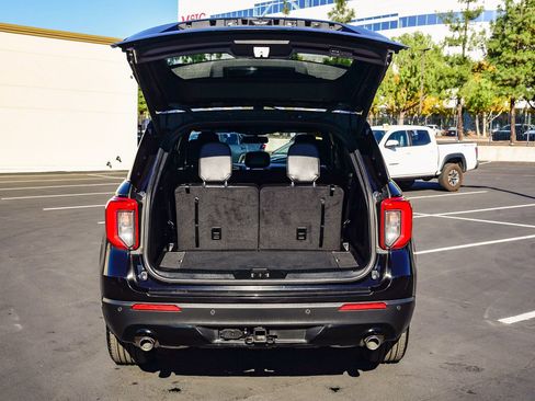 Used 2022 Ford Explorer ST-Line w/ Class IV Trailer Tow Package image 32