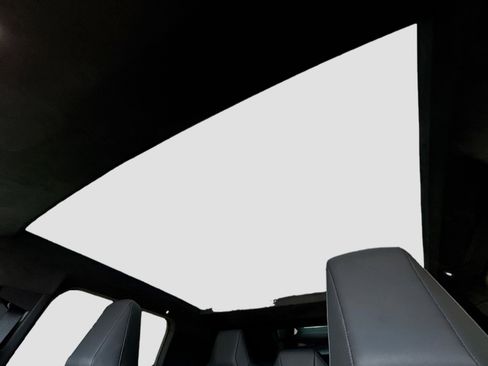 Used 2024 Tesla Cybertruck AWD Crew Cab image 24