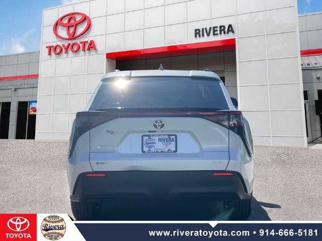 Used 2024 Toyota bZ4X AWD w/ Weather Package image 7
