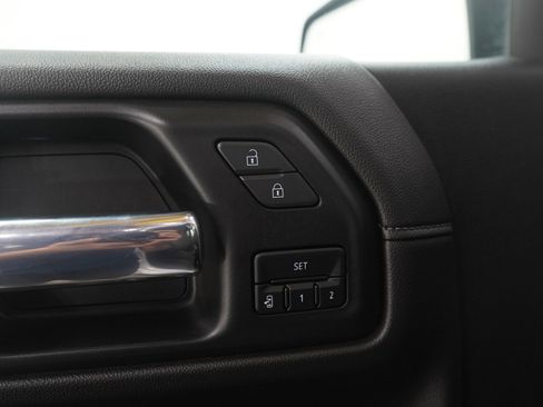 Used 2022 Chevrolet Silverado 1500 LTZ w/ LTZ Premium Package image 22