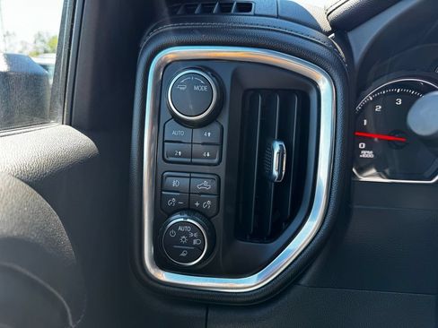 Used 2020 Chevrolet Silverado 2500 LTZ w/ LTZ Plus Package AWD/4WD image 16