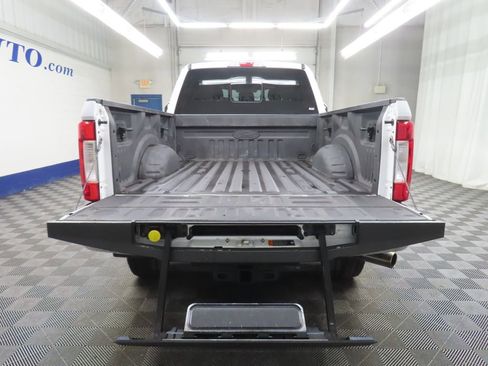 Used 2019 Ford F250 XLT w/ XLT Premium Package AWD/4WD image 34